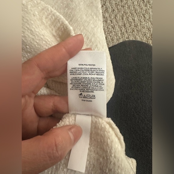 Express Cream Crew Neck Sweater with Long Sleeves size XS - Picture 6 of 9